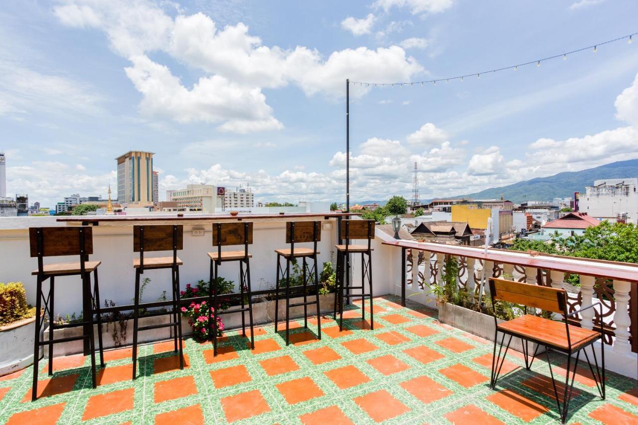 Oyo 1093 De Nawarat Chiang Mai Boutique Apartment Exterior foto