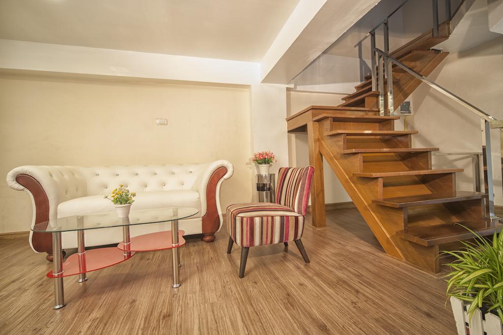 Oyo 1093 De Nawarat Chiang Mai Boutique Apartment Exterior foto